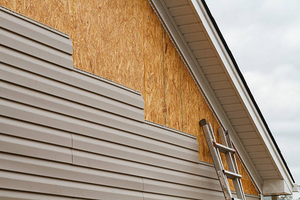 24/7 Emergency Storm Damage Siding Repair experts in Cortland, OH
